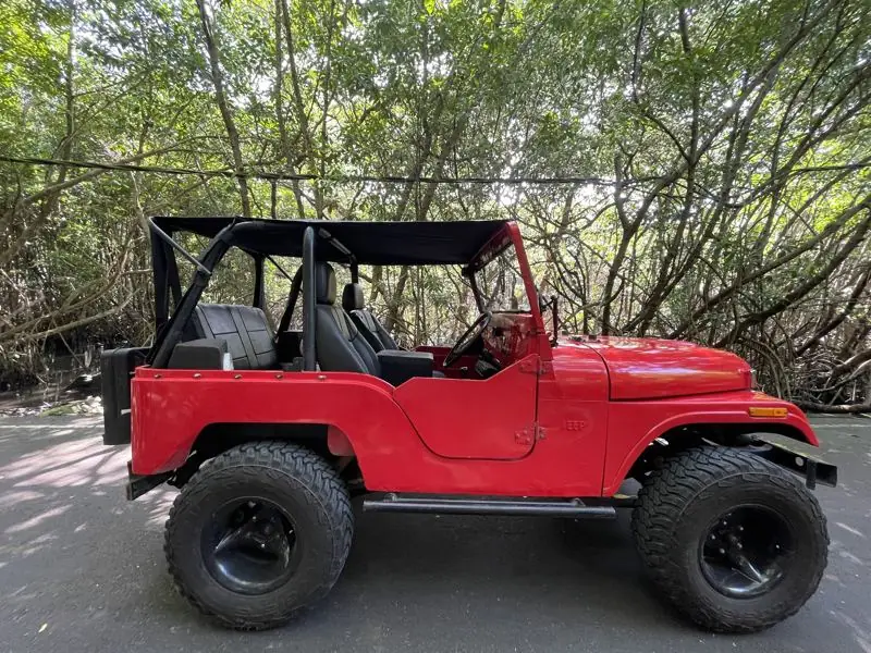 Jeep CJ-5 Mambo Red Automatic, side