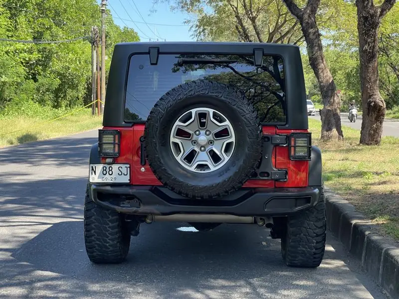 Jeep Wrangler Short 2-Door Red, back