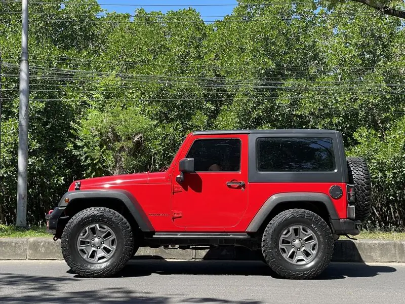 Jeep Wrangler Short 2-Door Red, side