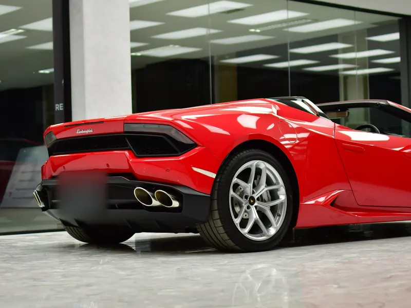 Lamborghini Huracán, side