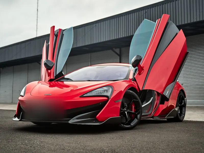 McLaren 600LT Red