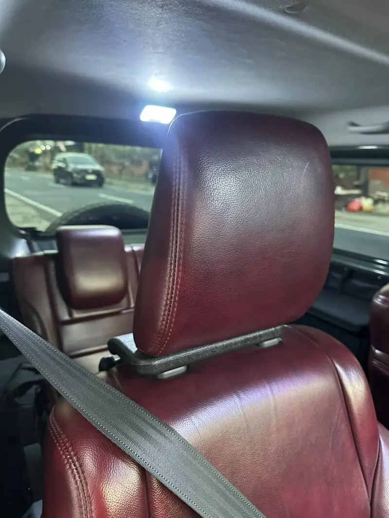 Suzuki Jimny Green, seats